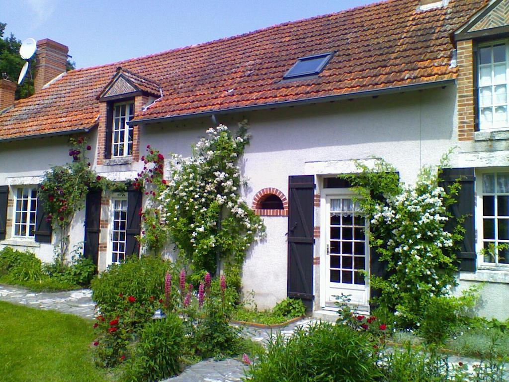 Althaea Acomodação com café da manhã La Ferté-Saint-Cyr Exterior foto